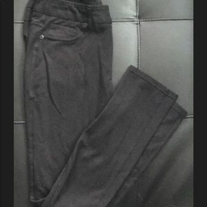 Black high wasted Maurice’s jeggings